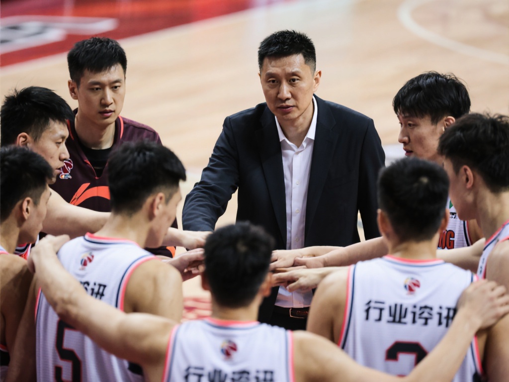 强调他的执 强调他的执